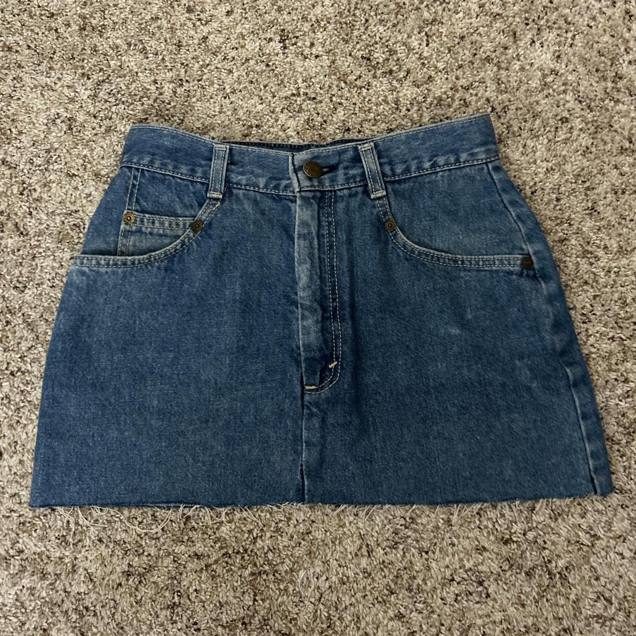 Super cute vintage Levi’s mini jean skirt! I cut... - Depop