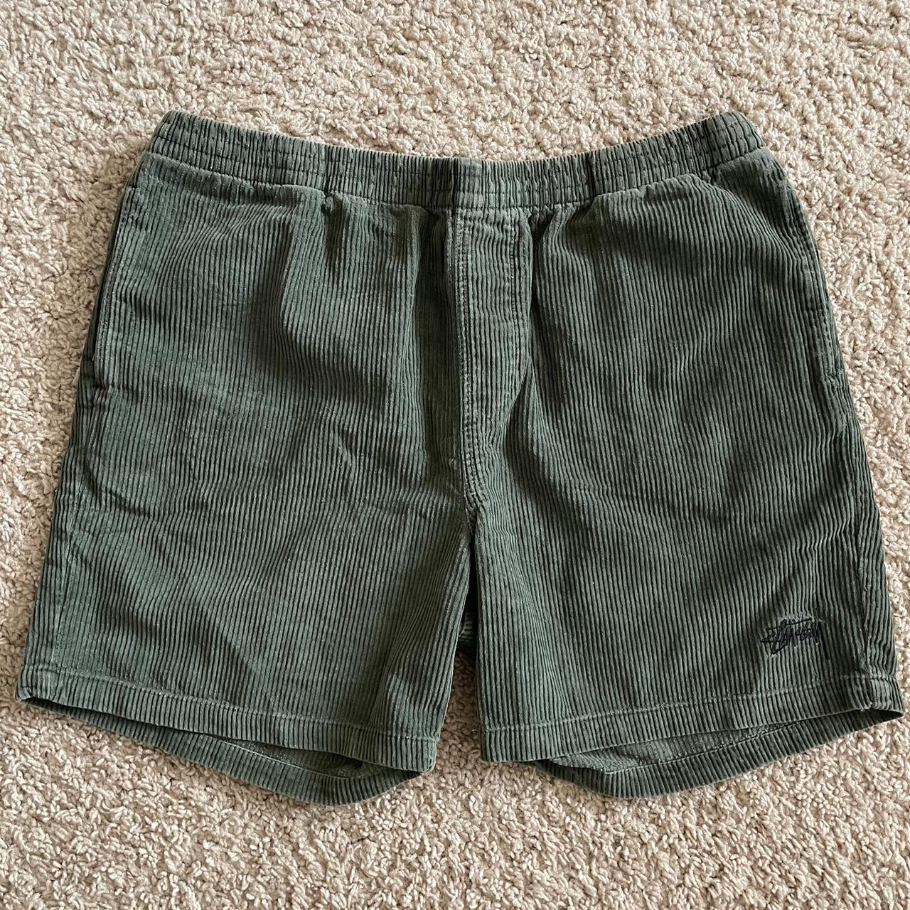 Stüssy Men's Green Shorts | Depop