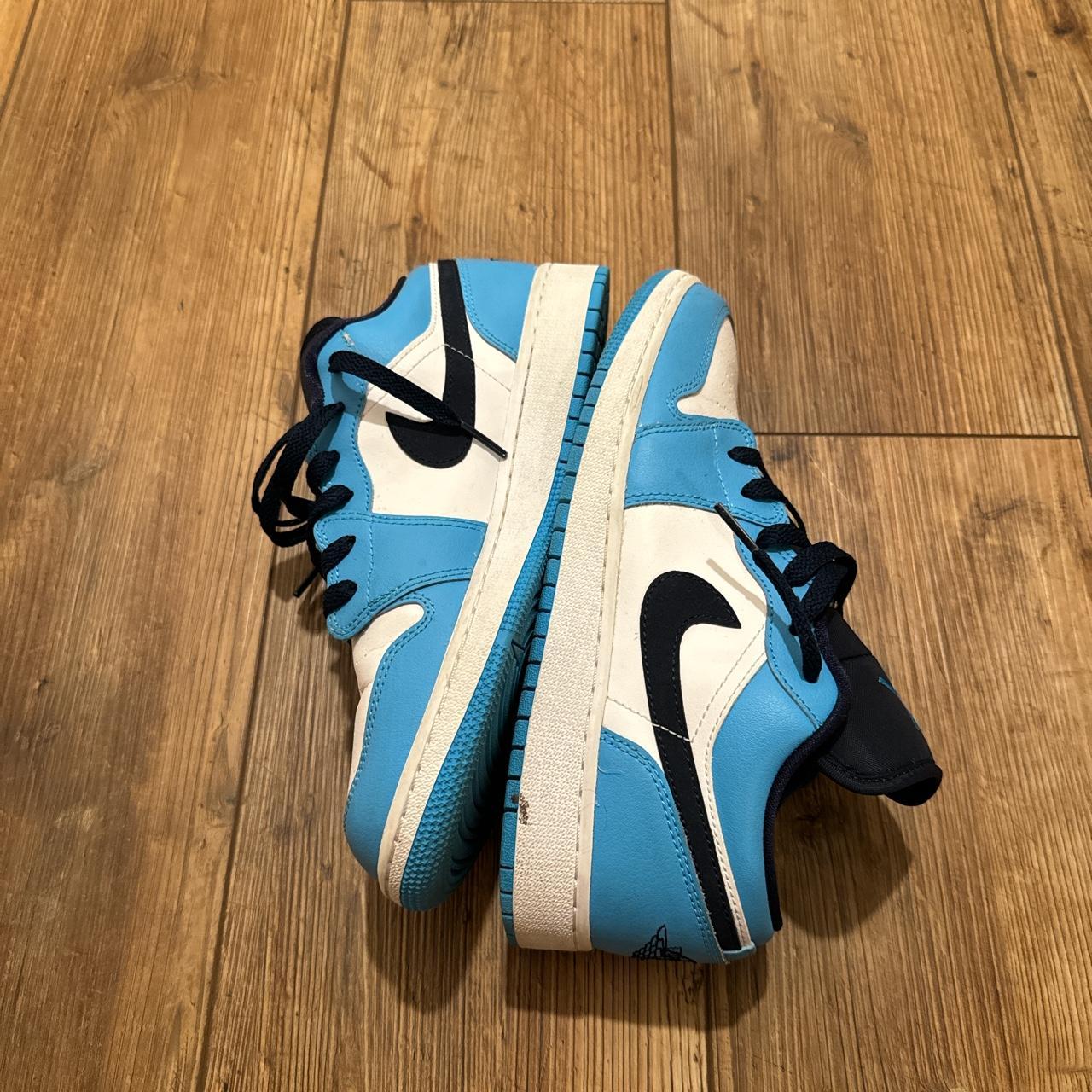 Air Jordan 1 low ‘UNC’ slight creases but very good... - Depop