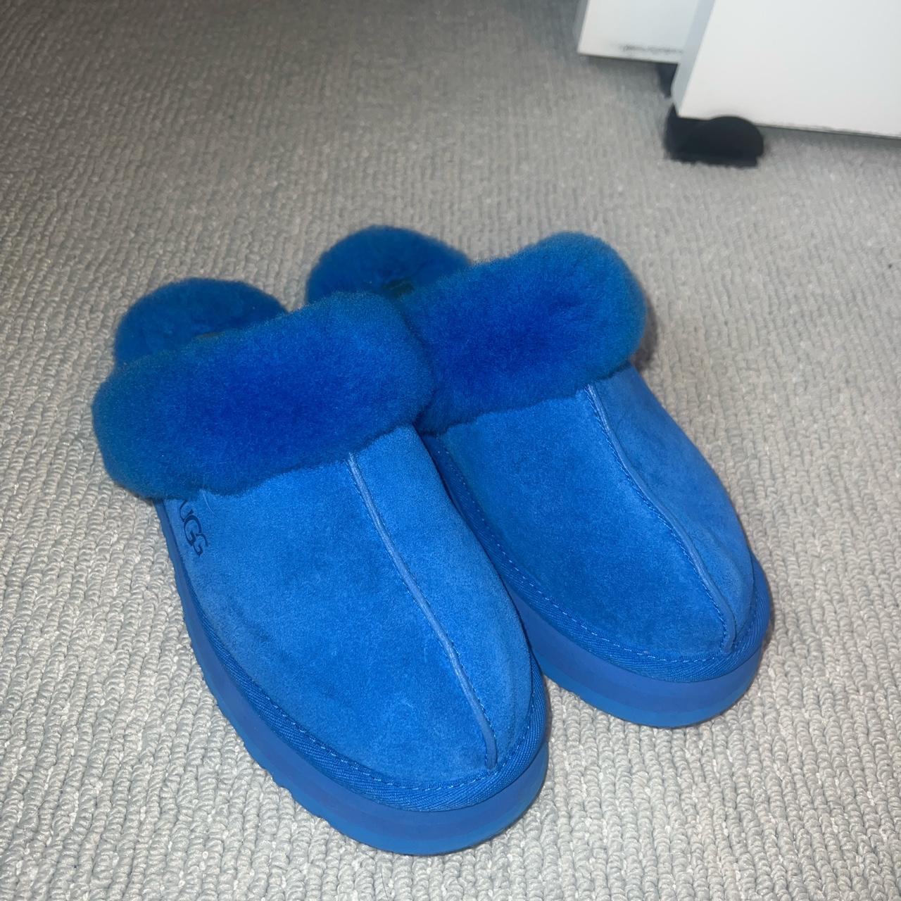 Blue platform ugg slippers Only worn once size 10