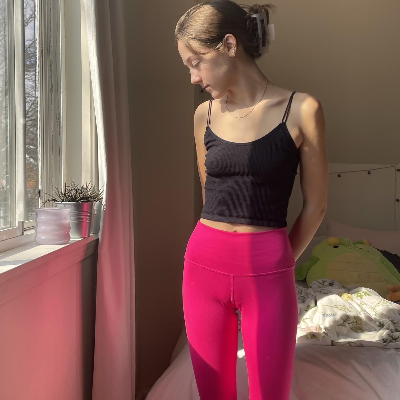 Alo Yoga hot pink leggings, BRAND NEW! Size 2 Depop