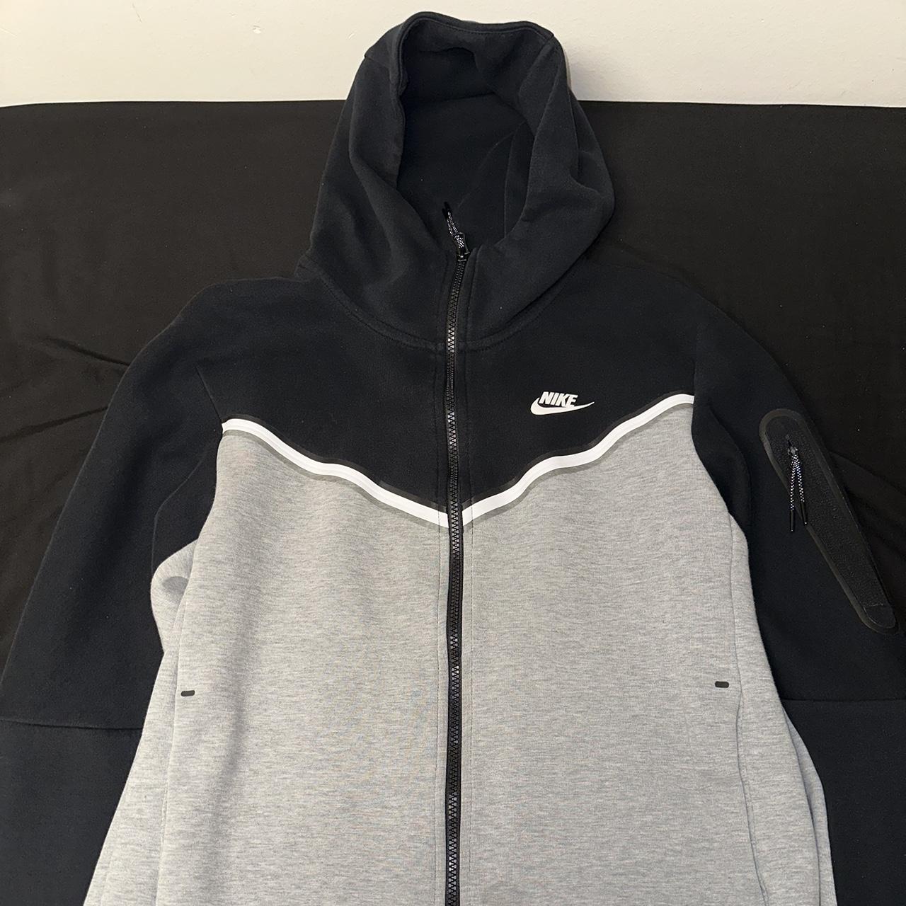 Nike Men's Black and Grey Hoodie Depop
