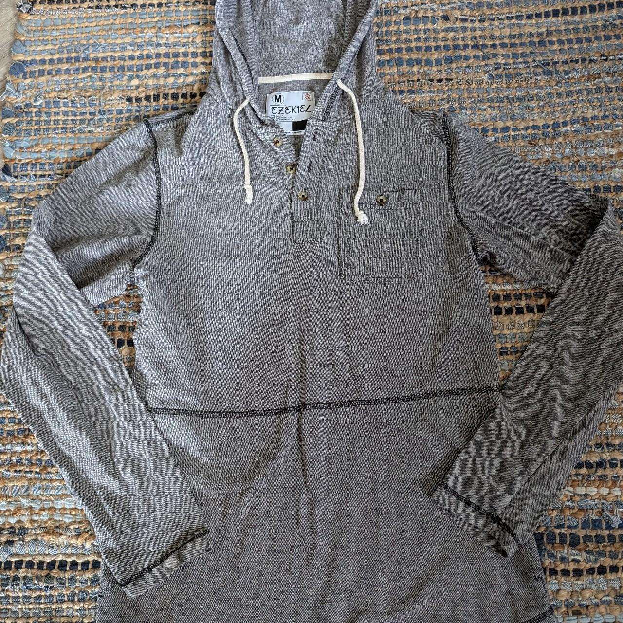 Ezekiel Men s M Pullover Gray L S Hoodie NWOT. Depop