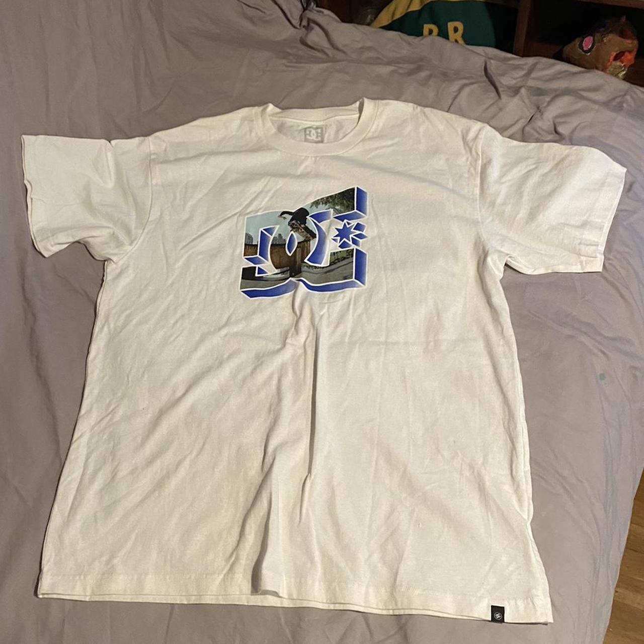 WHITE DC TEE SIZE - XL GOOD CONDITION No PayPal... - Depop