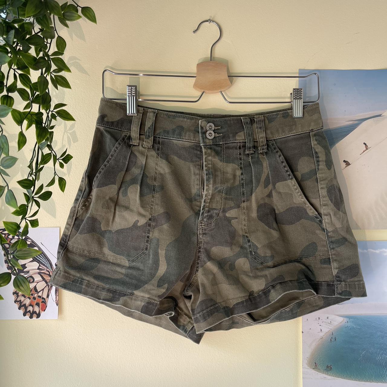 High rise deals camo shorts