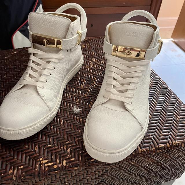 White buscemi deals