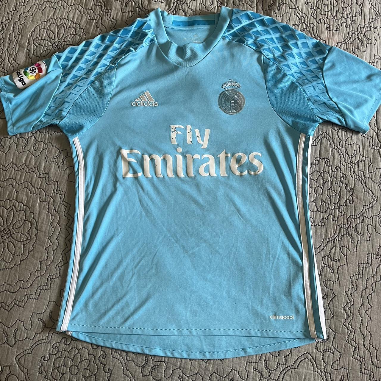Cristiano Ronaldo Real Madrid Youth Jersey Fits... - Depop
