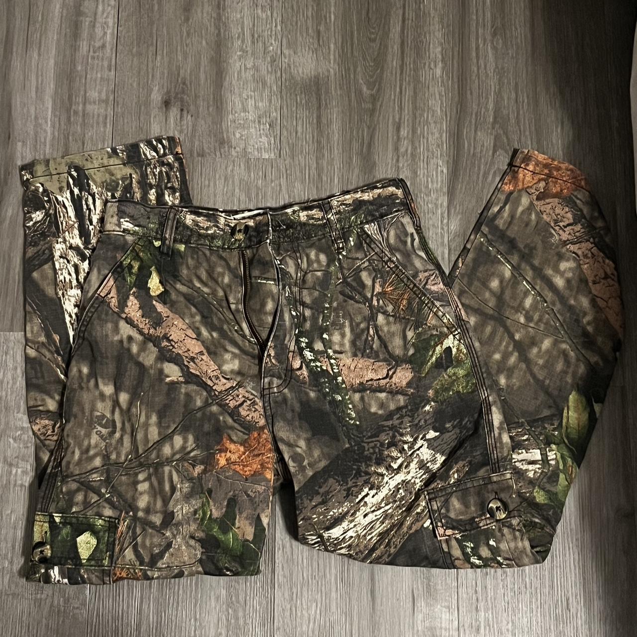 Vintage mossy oak cargo pants I’m normally a 30... - Depop