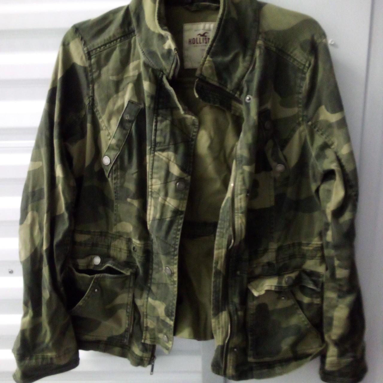 Hollister camo deals jacket womens