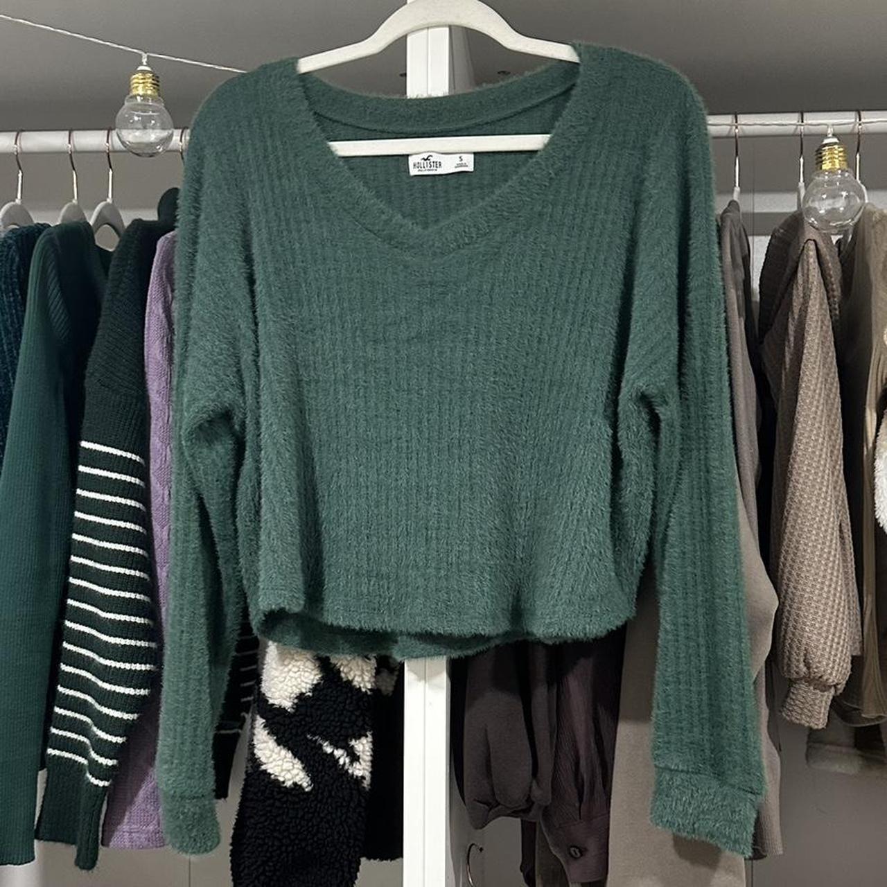 Green on sale hollister sweater