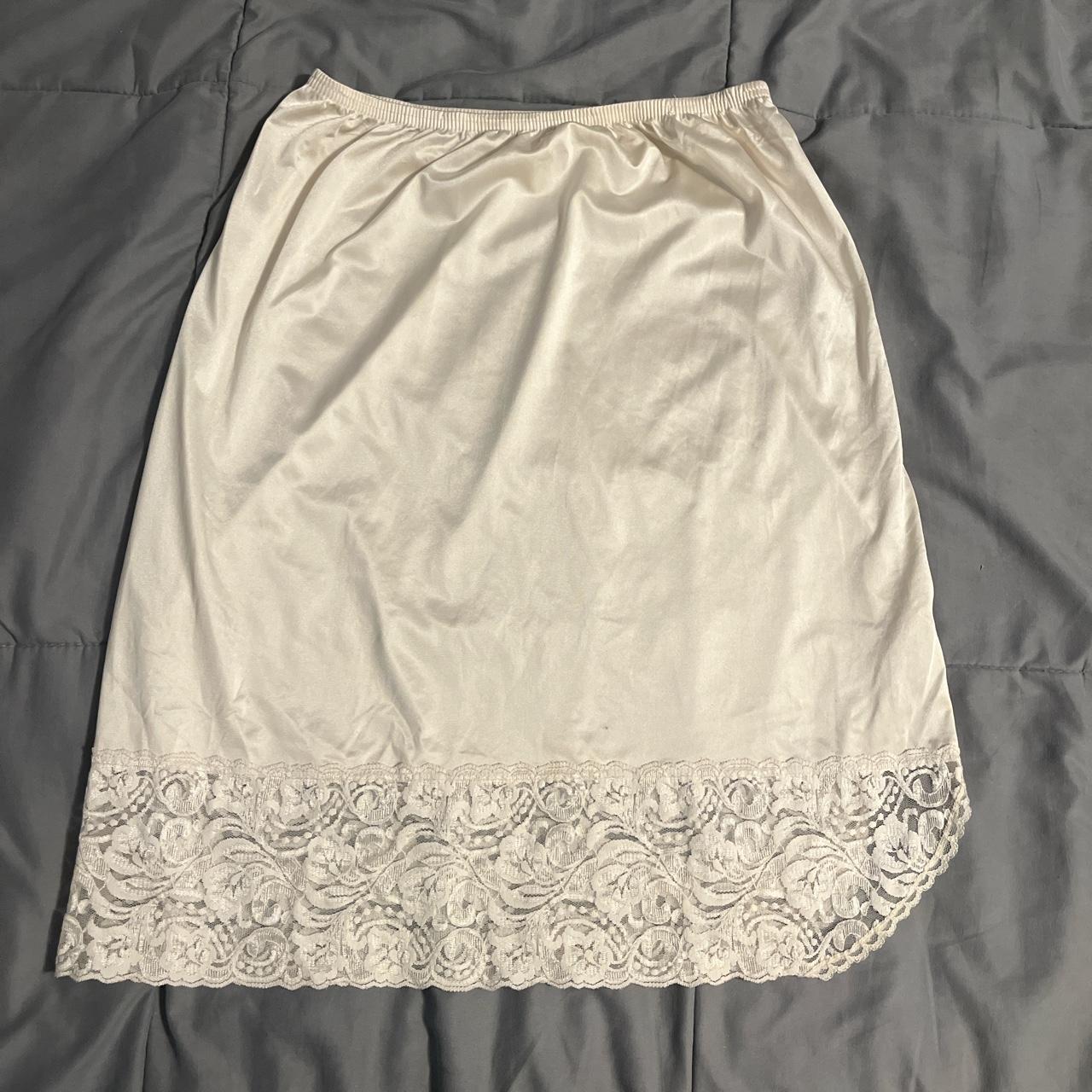 Vanity Fair Women's Cream Skirt | Depop