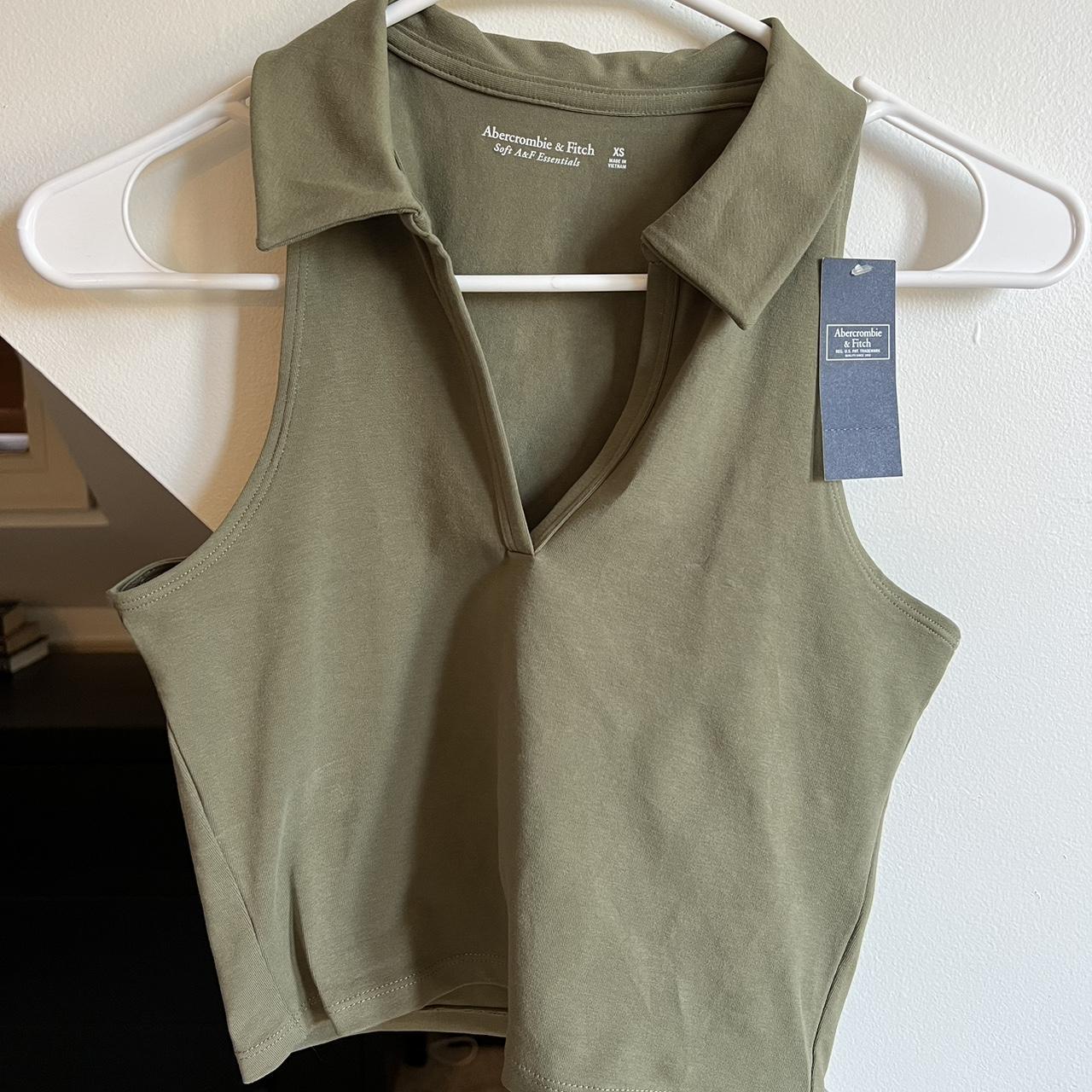 Abercrombie cropped tank! Dark olive green, size xs,... - Depop