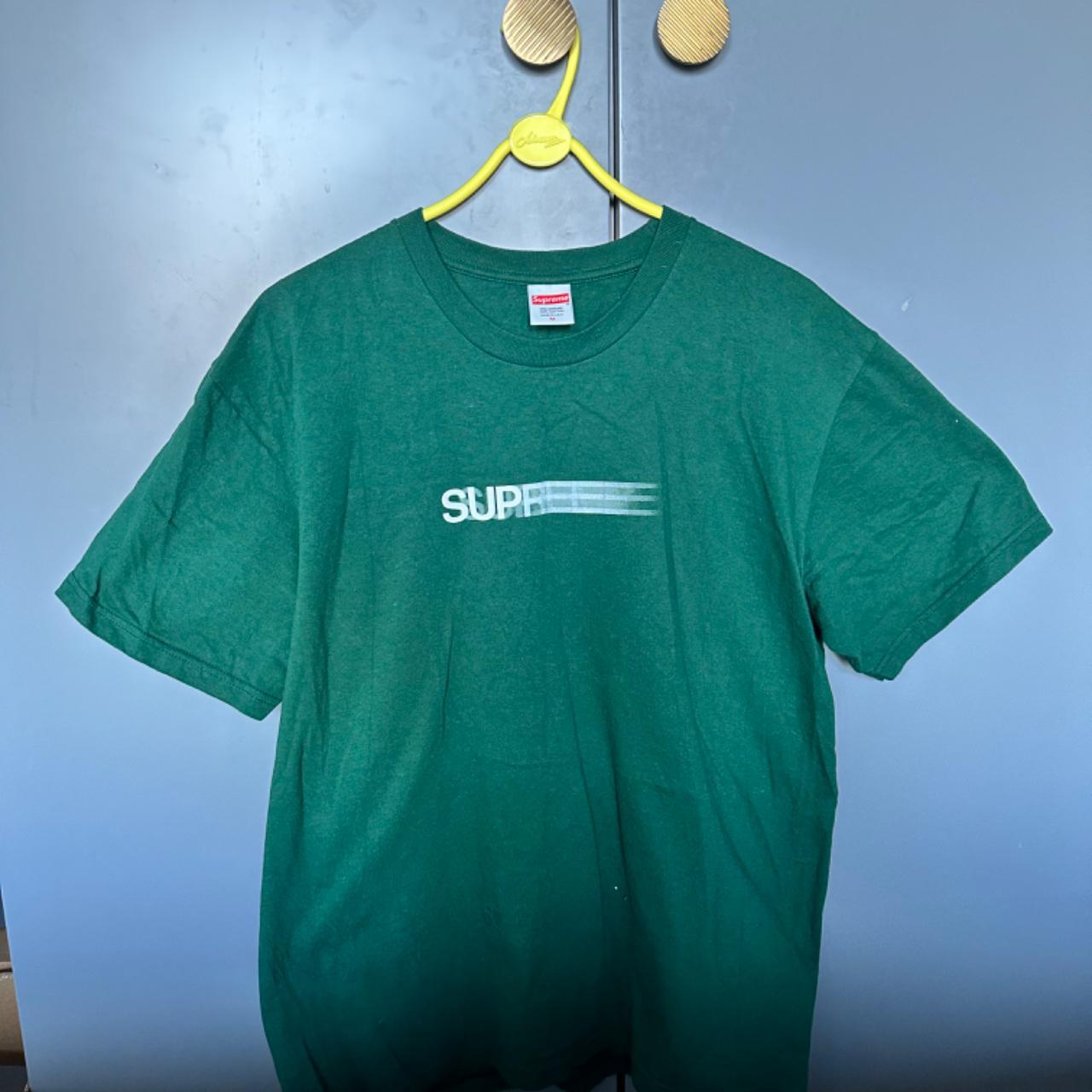 Supreme motion blur logo tee shirt. Green. Rare tee....