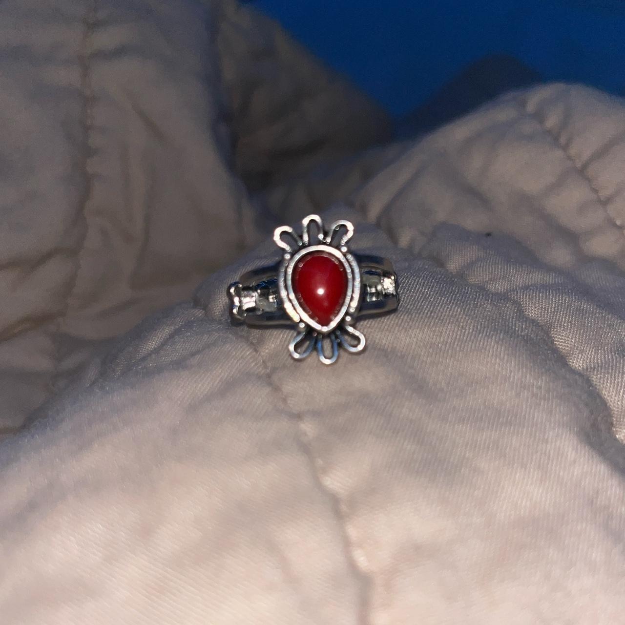 Silver and red gem ring ️ Adjustable band 🌿 Depop