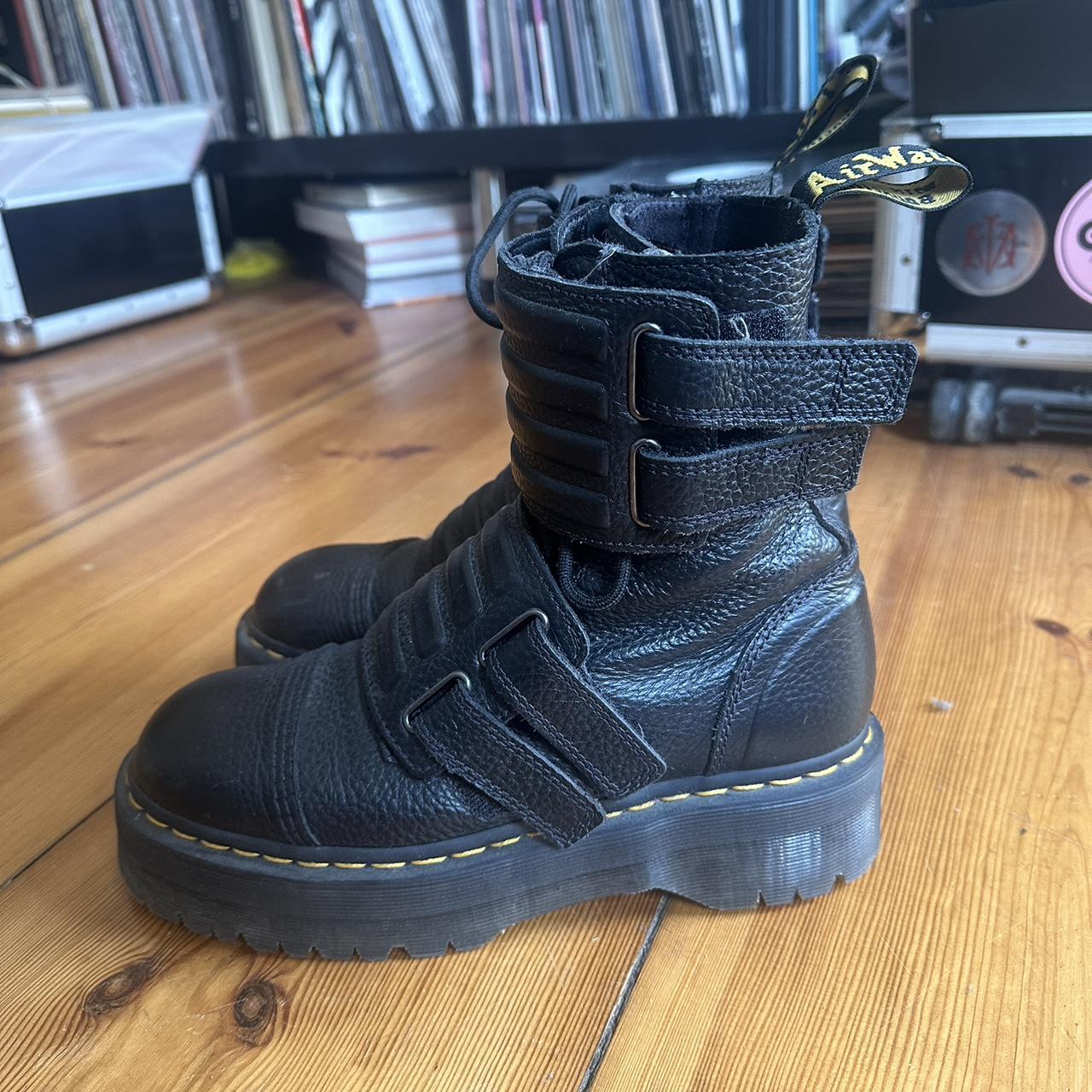 Dr. Martens Axxel Leather Boots Size: 40 | Depop Dr. Martens Axxel Leather Boots Size: 40 | Depop