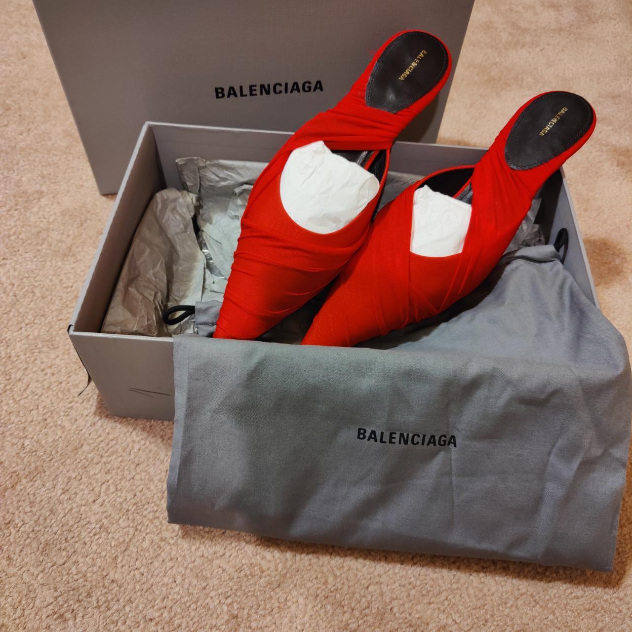 Balenciaga hot sale mules red