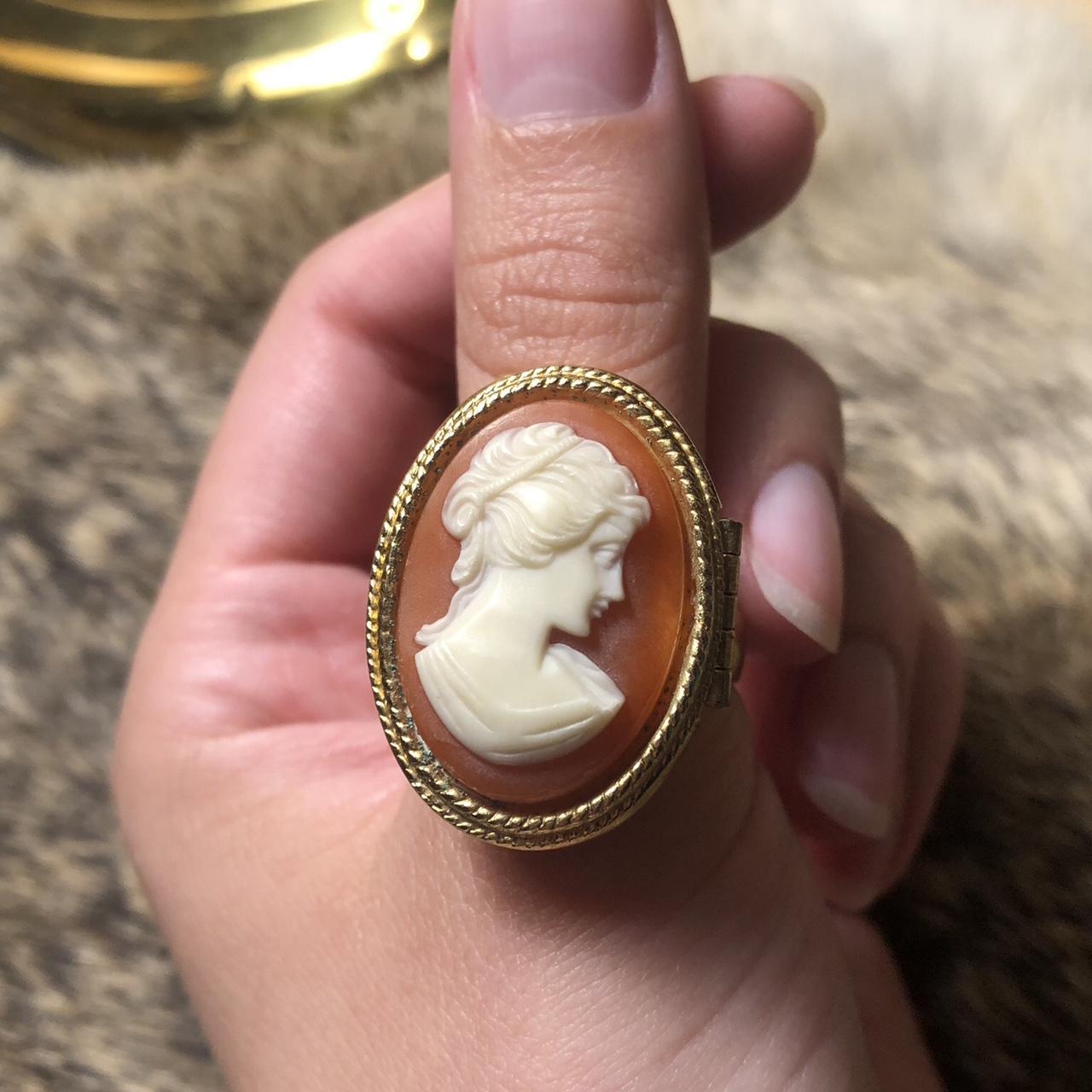 Avon deals cameo ring