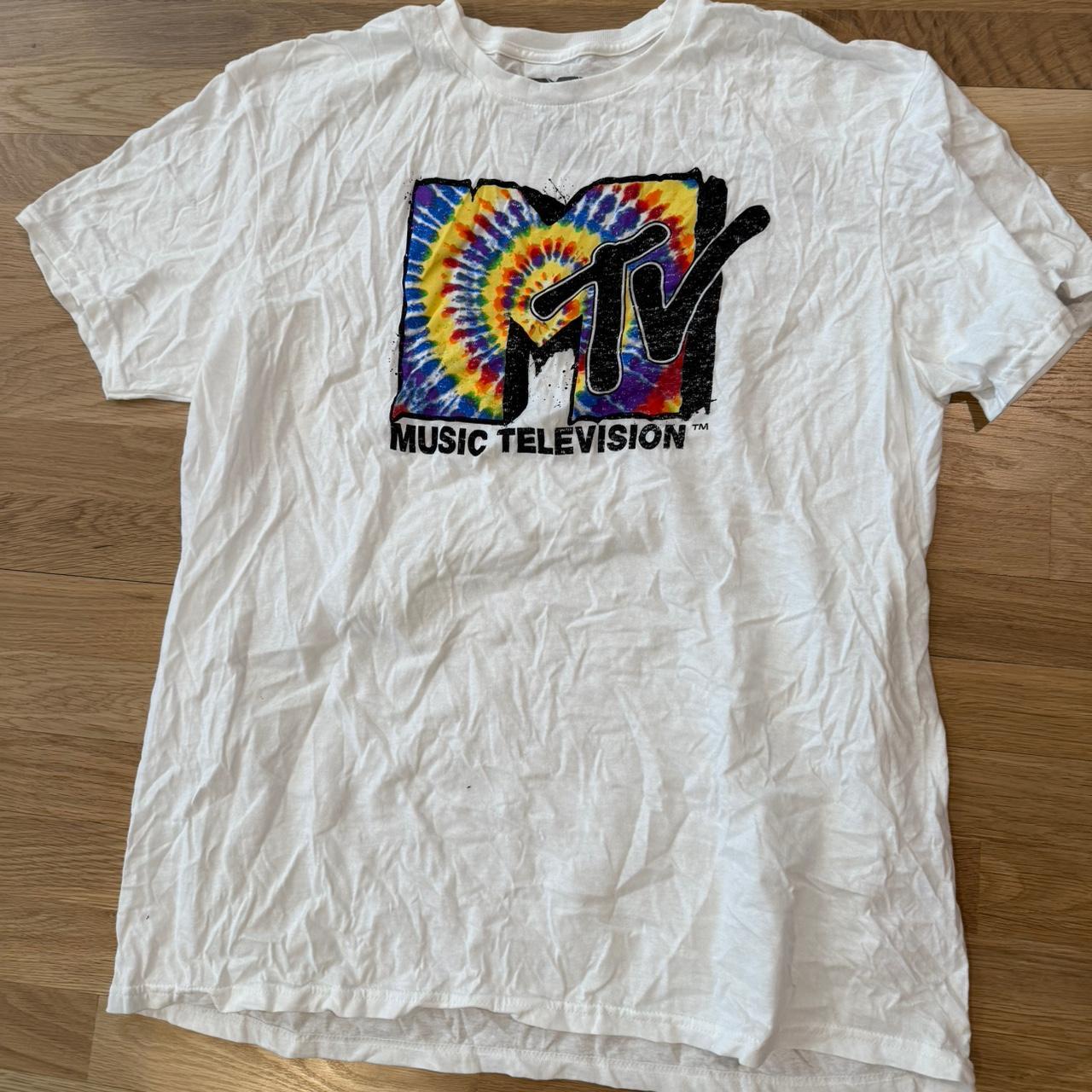 item listed by kingsclosetsale