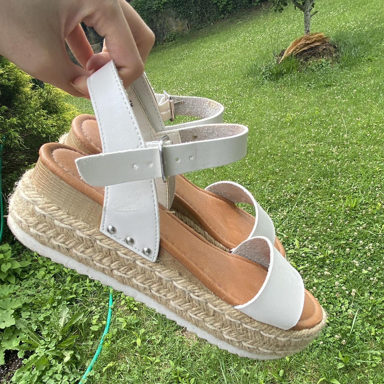 JCPenney Women's White and Tan Sandals Depop