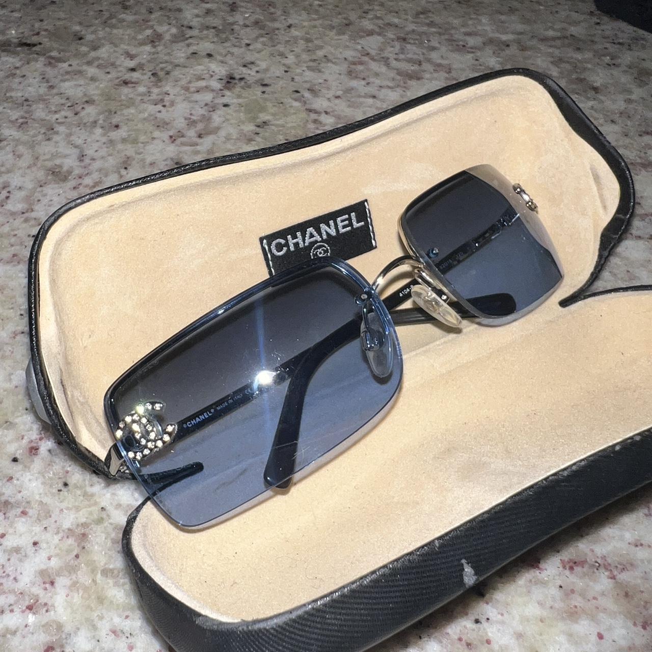 VINTAGE CHANEL RIMLESS SUNGLASSES💕, so so cute tinted
