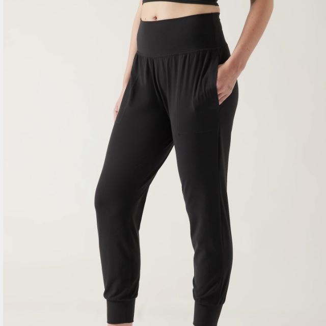 Athleta Salutation Powervita Jogger Pants Black Size - Depop