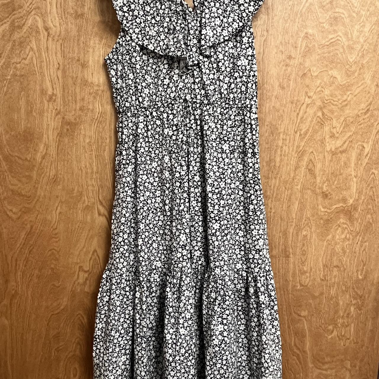 Summersalt black and white floral midi dress - Depop