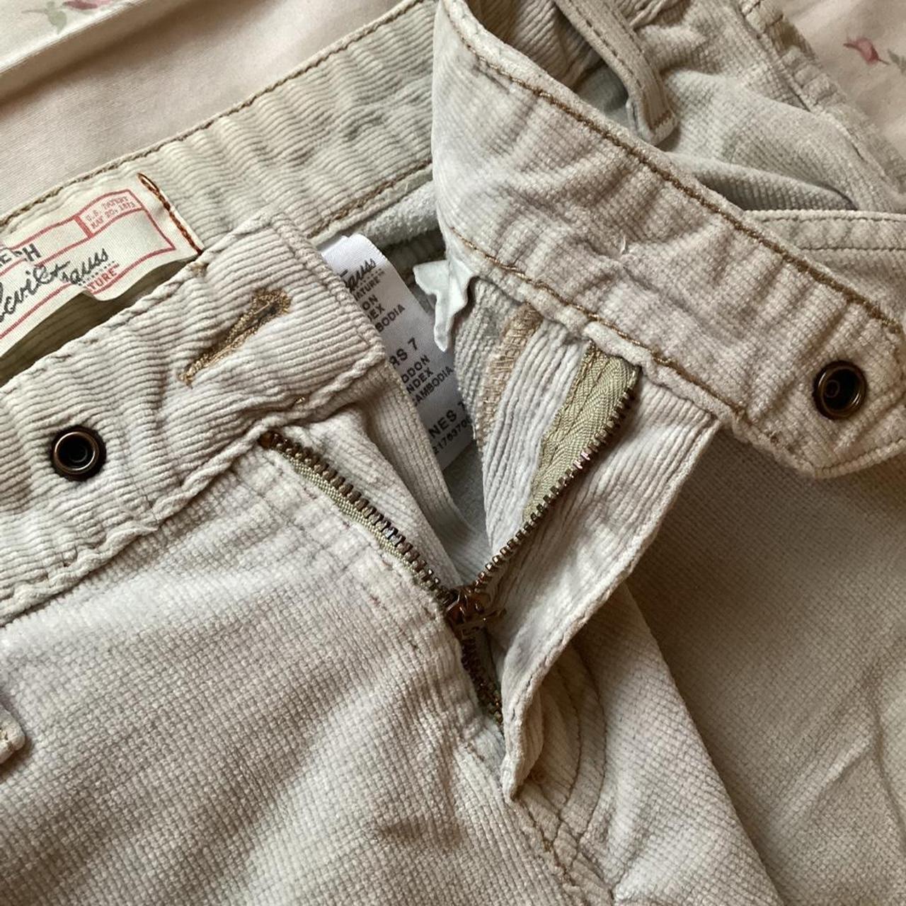 Levi's Women's Jeans - Cream/Tan - 7 – Tan and cr… - image 2