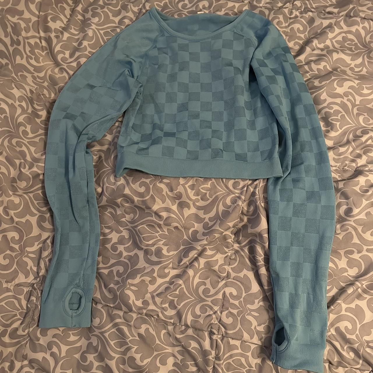 Joylab checkered workout cropped long sleeve Depop