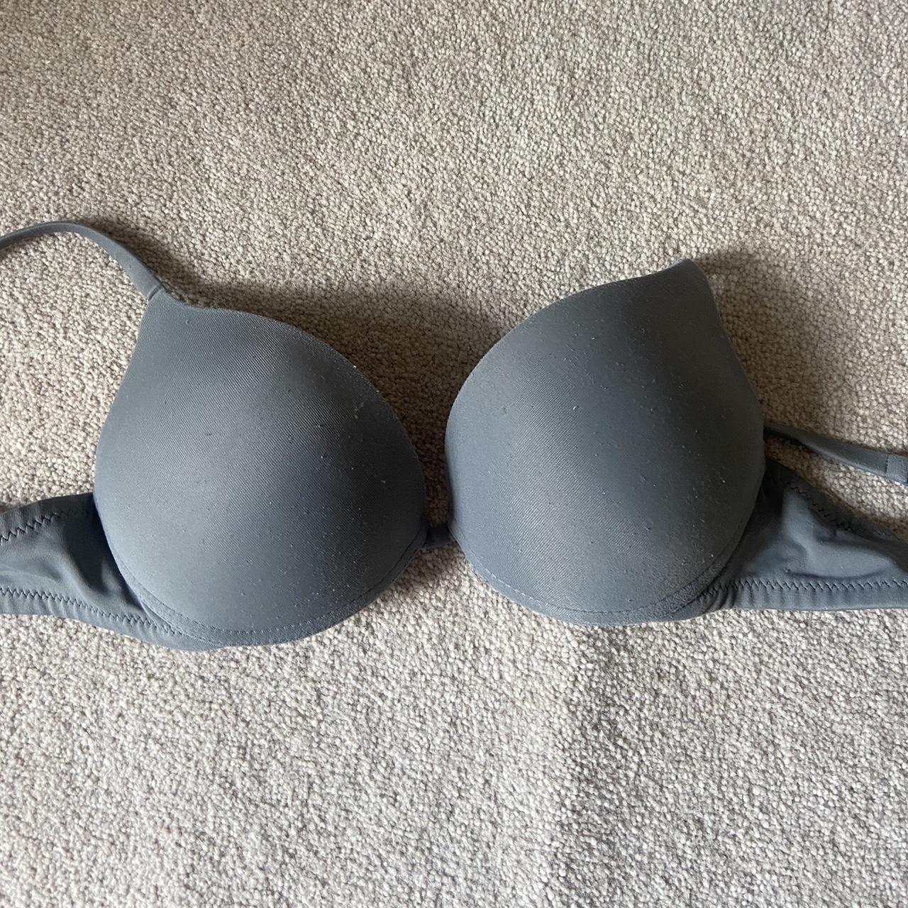 Intimissimi grey bra - Depop