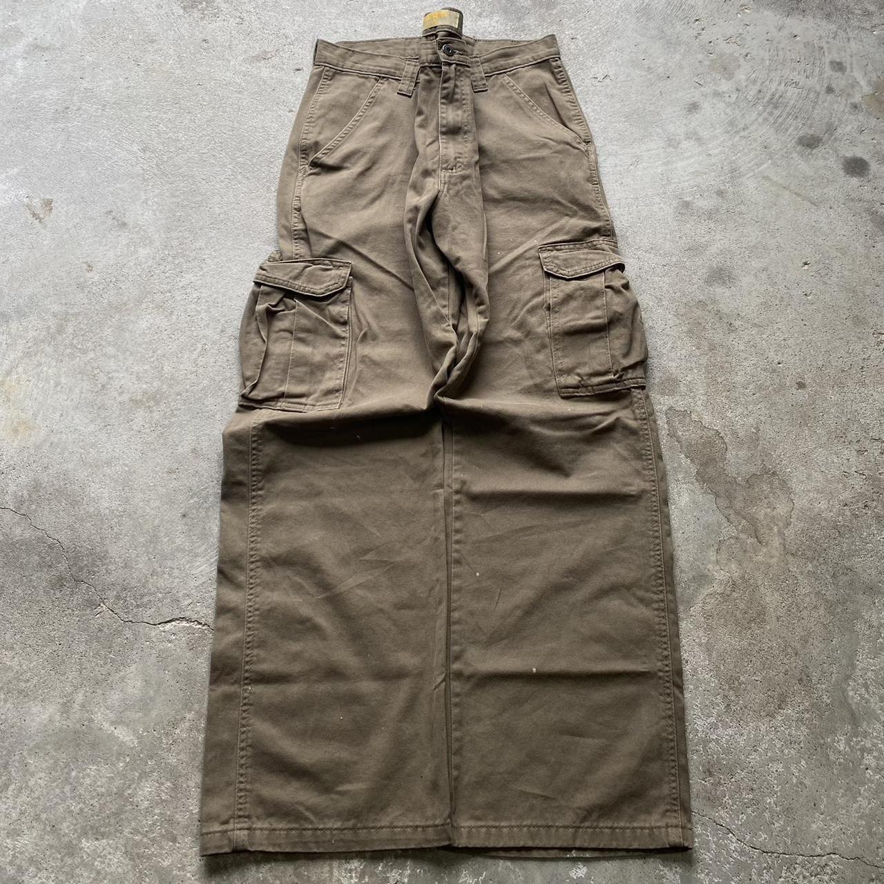 Utility Y2k baggy cargo pants by wrangler... - Depop