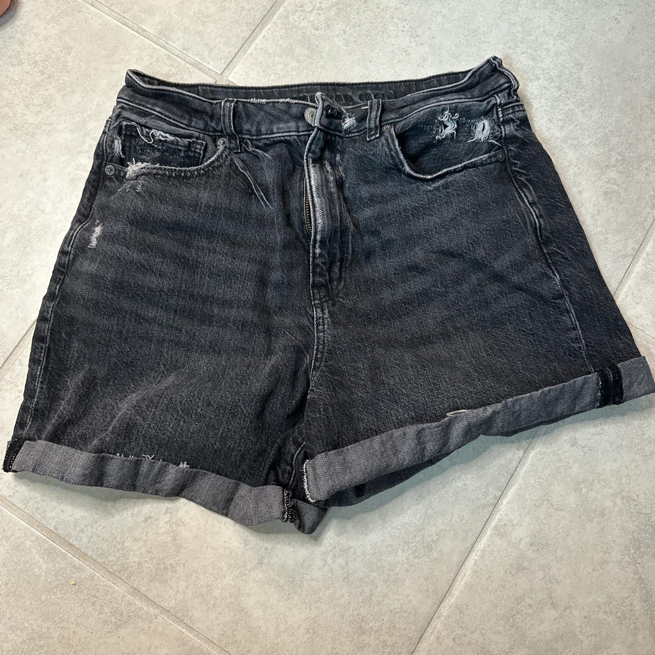American Eagle Women's Black Shorts Depop