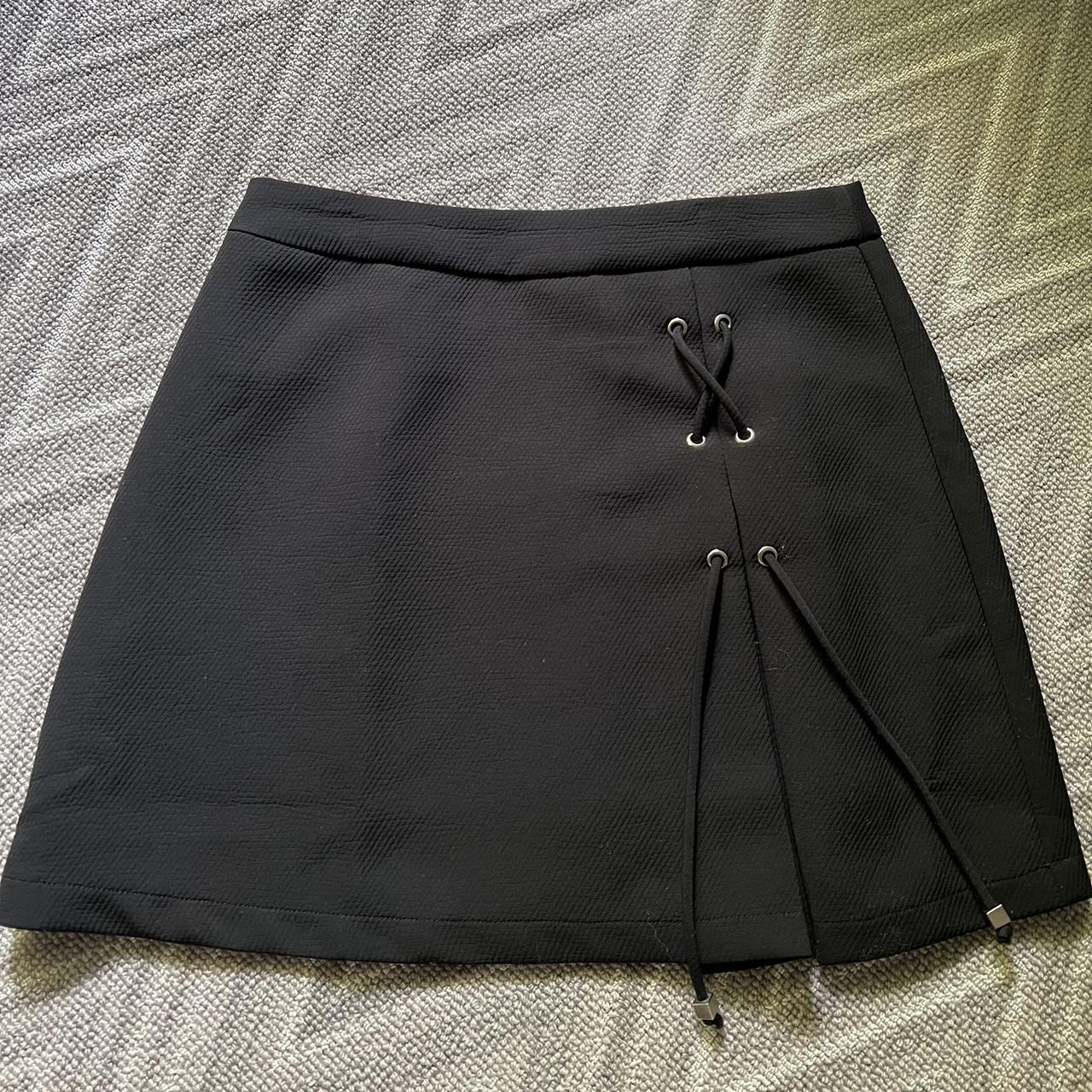 Market Women's Black Skirt Depop