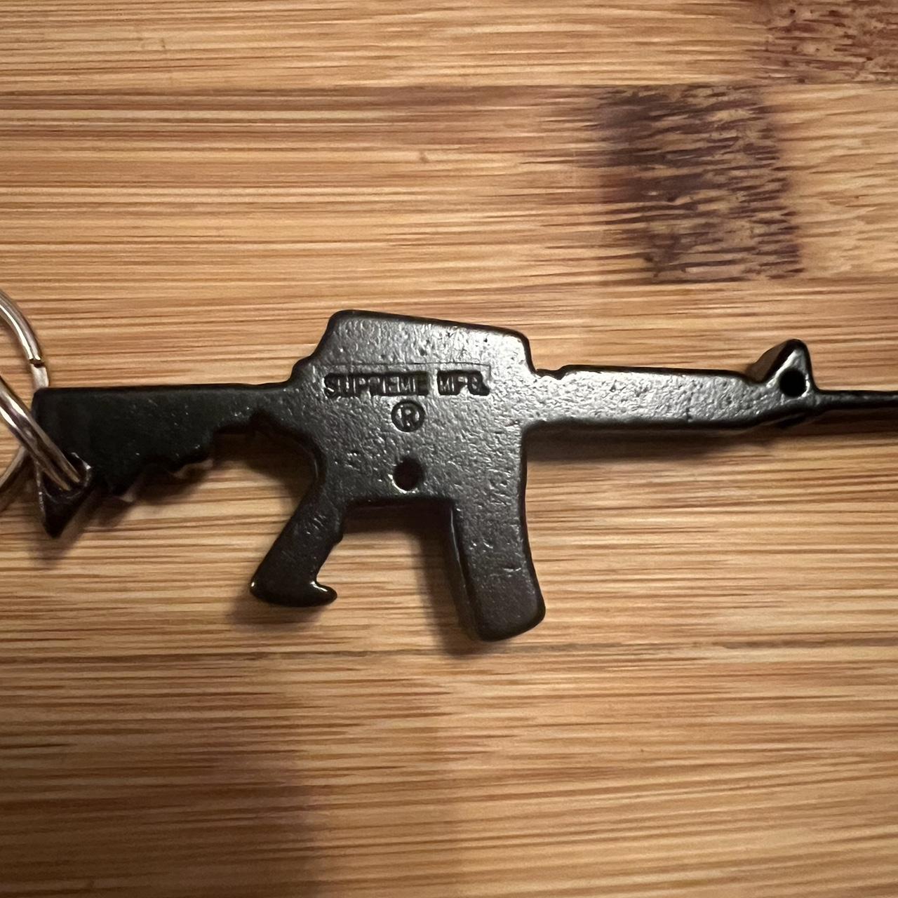 Supreme on sale m16 keychain