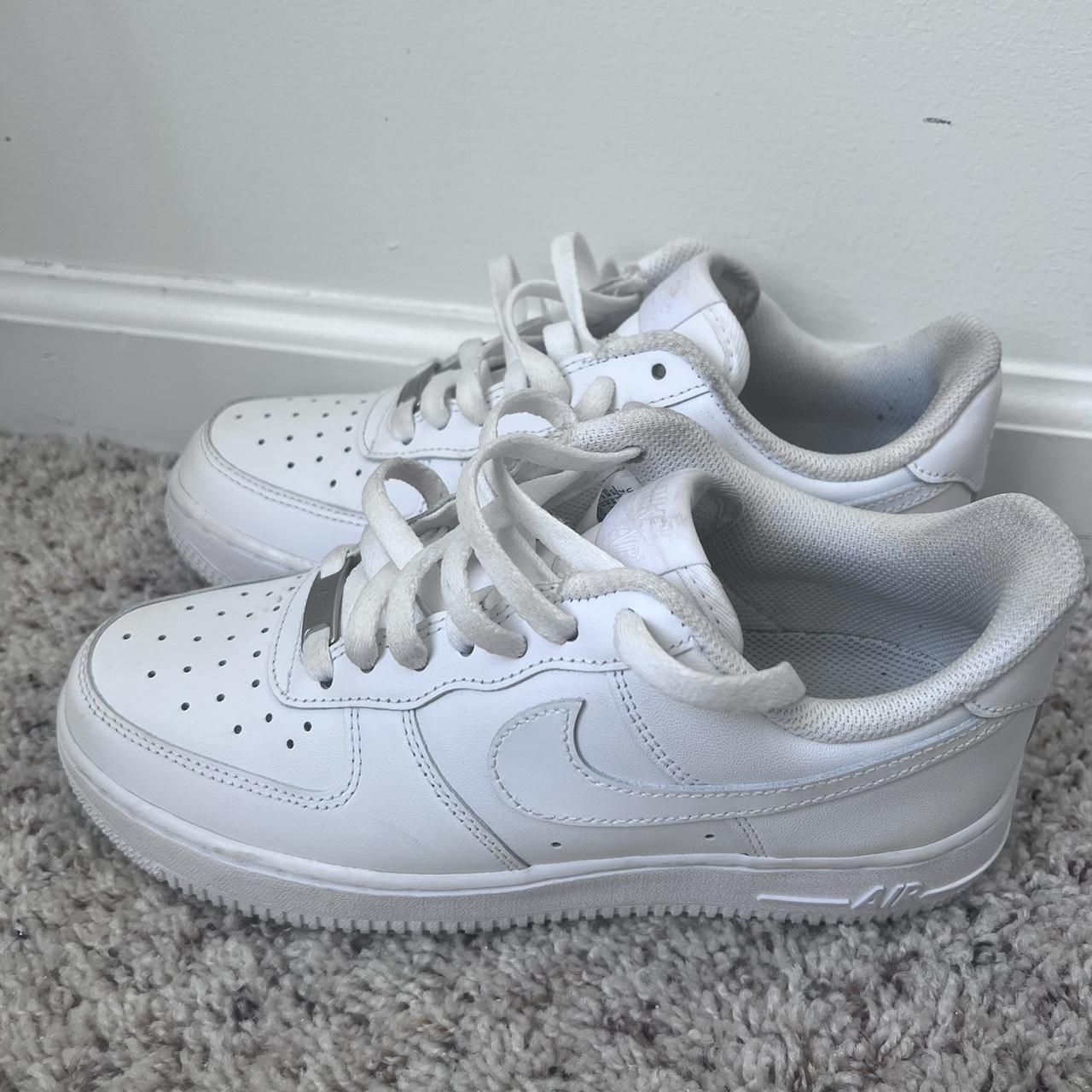 Nike Women's White Trainers | Depop