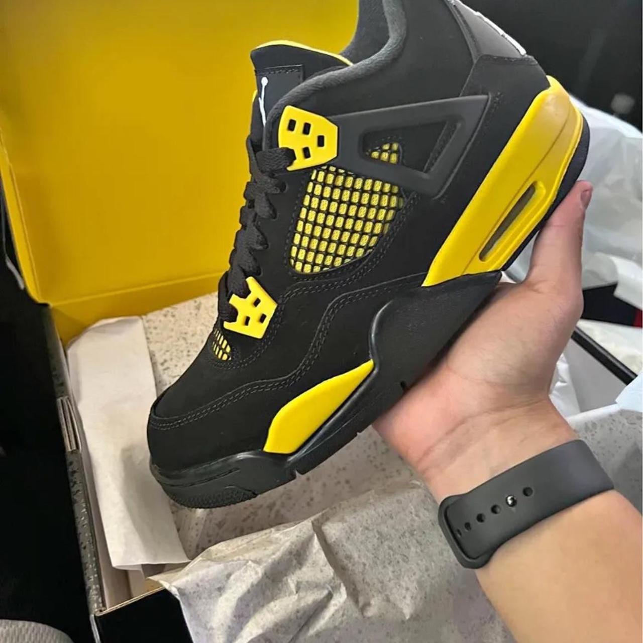 Jordan Men's Black and Yellow Trainers | Depop