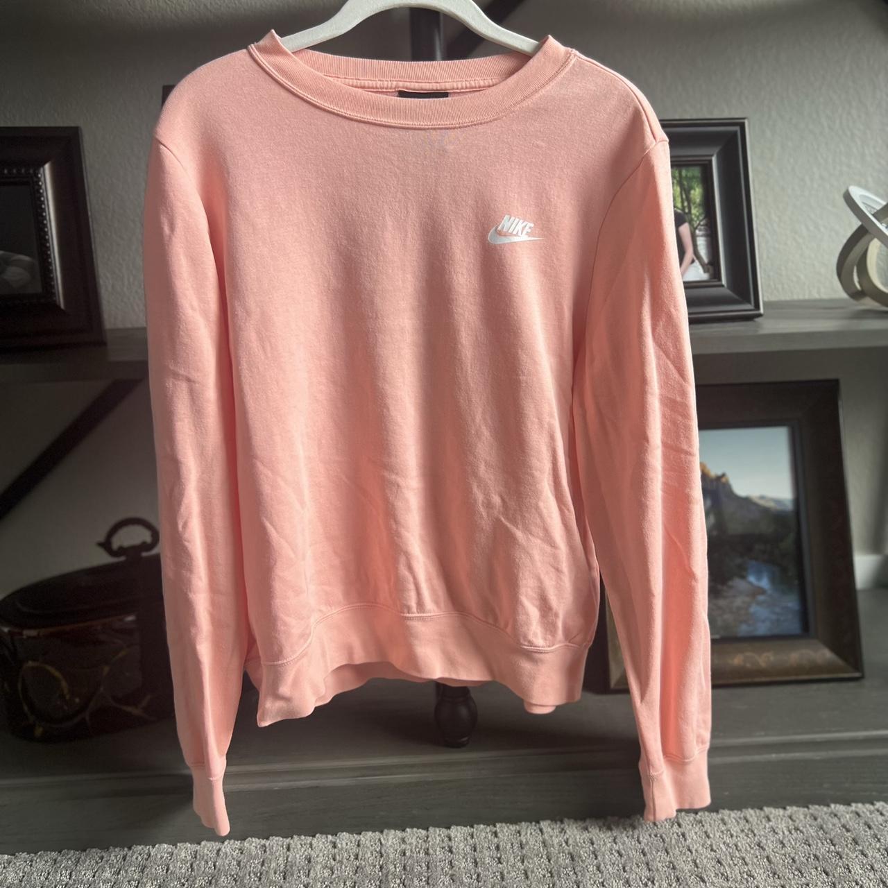 Light pink nike online crewneck