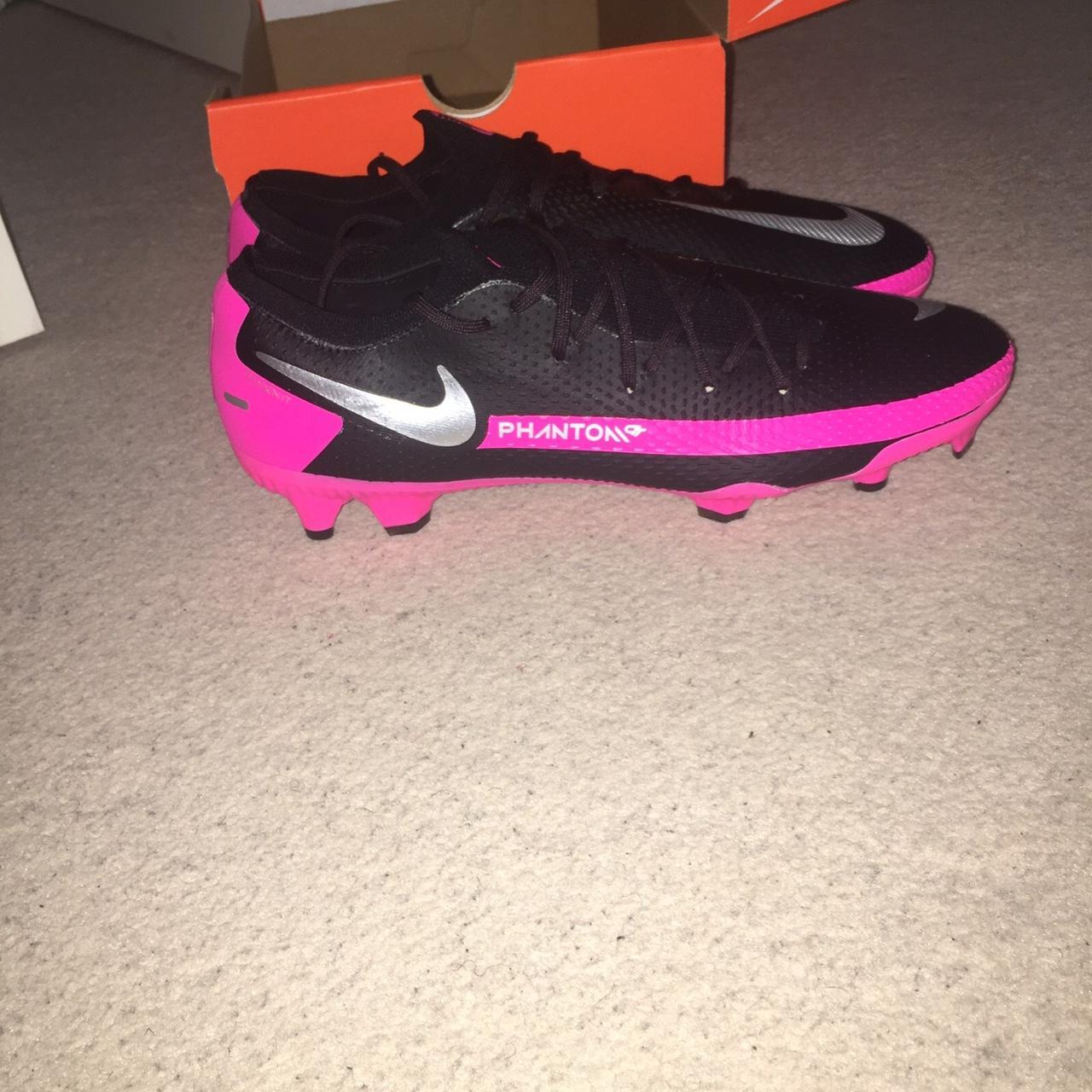 nikeskin phantom football boots