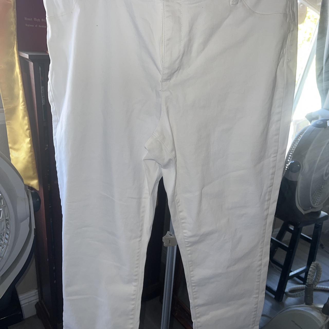 item listed by da_finds