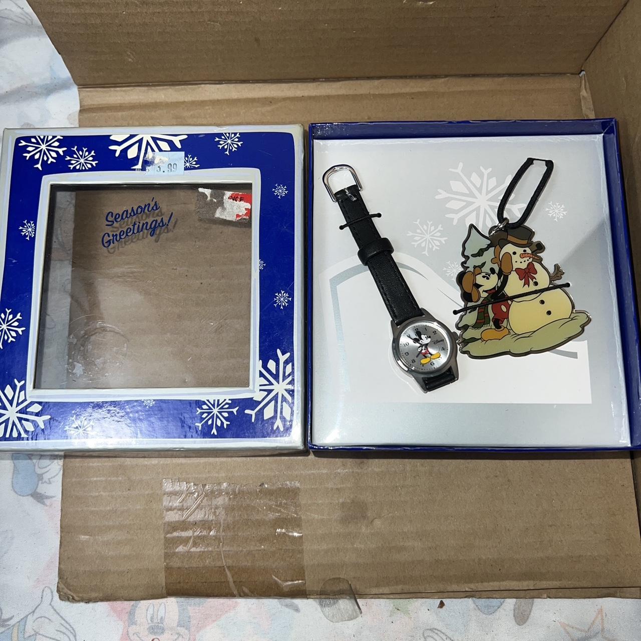item listed by da_finds