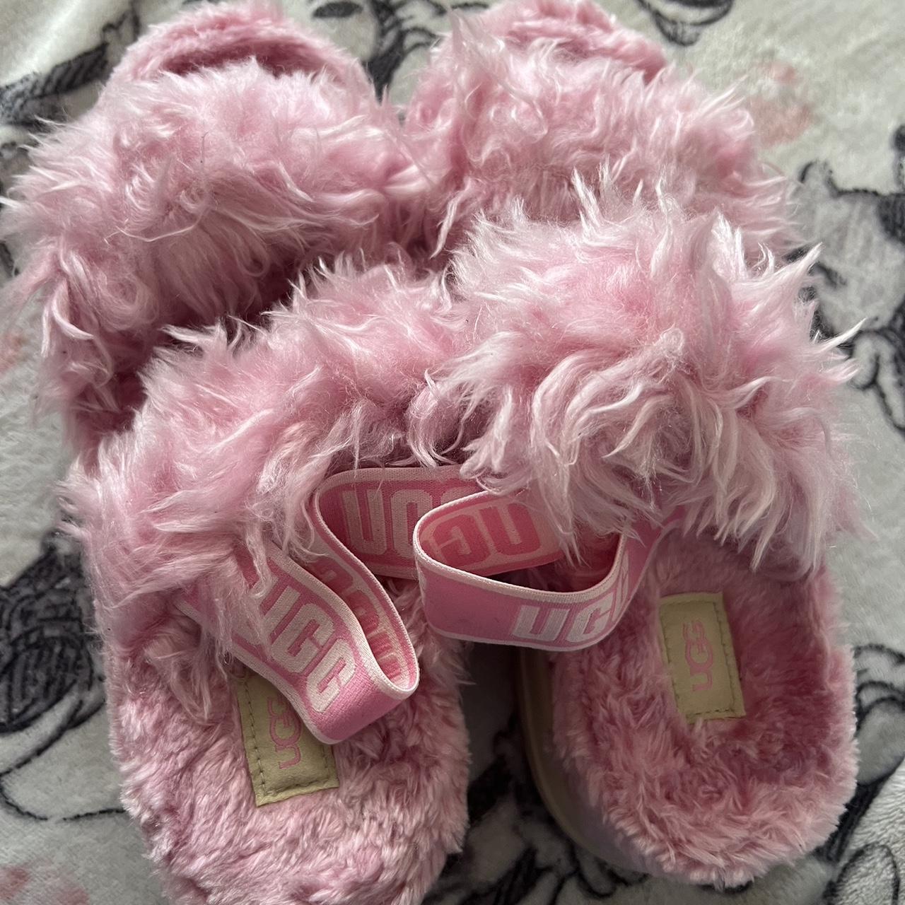 Ugg pink deals fur sandals