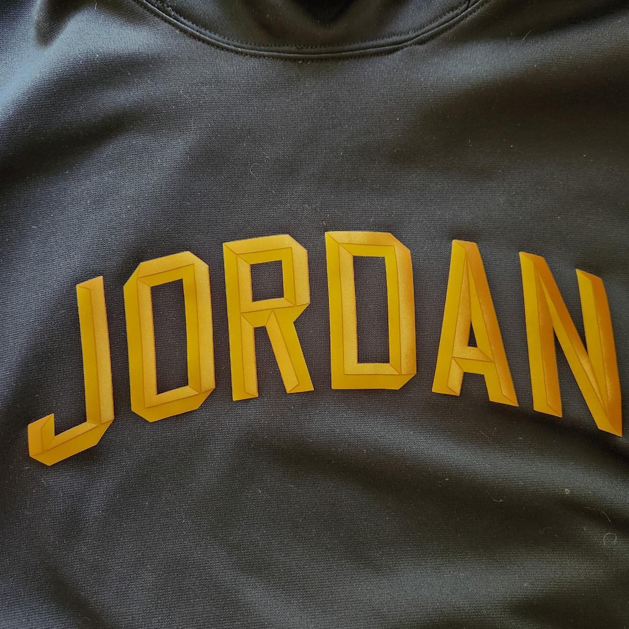 Black and gold online jordan sweatshirt