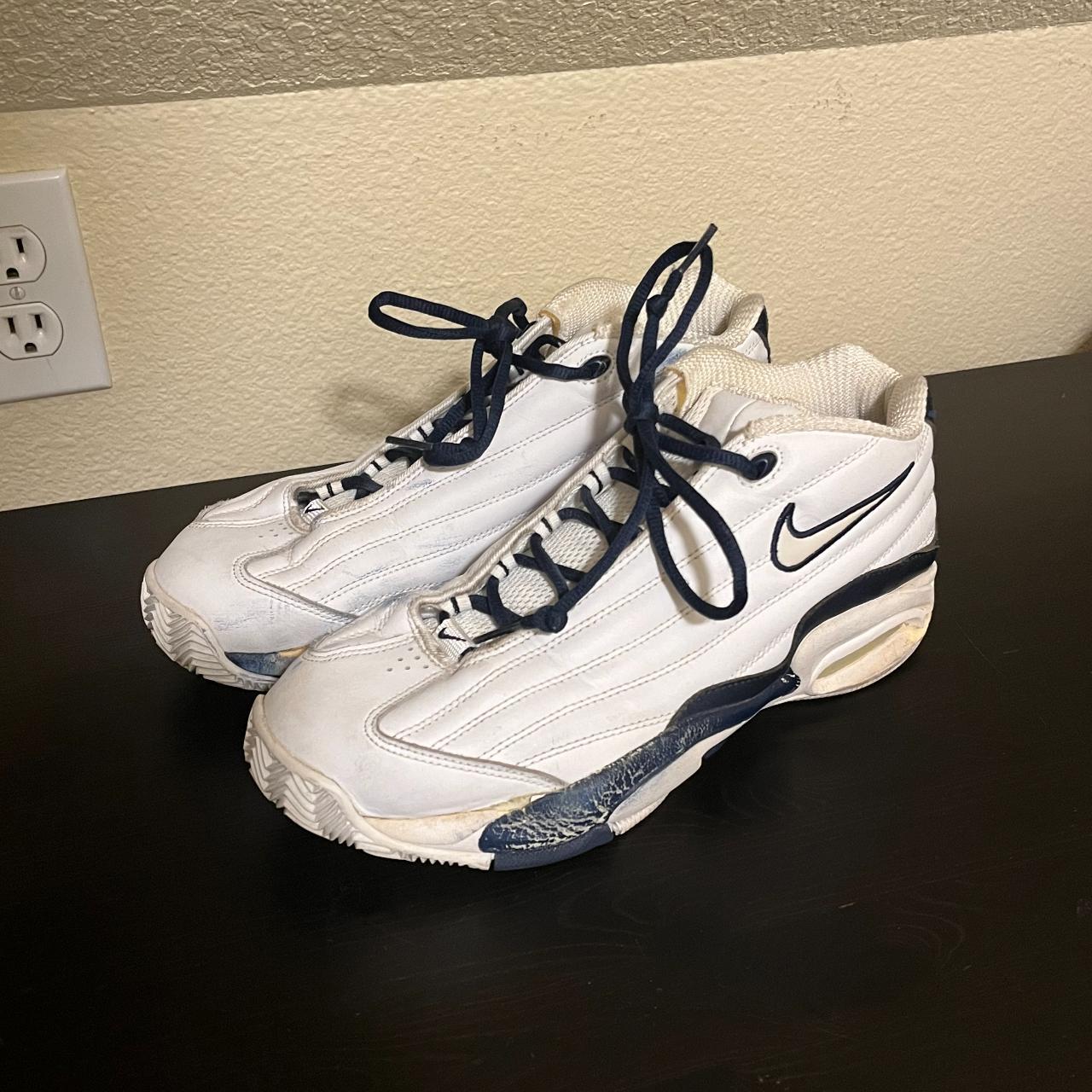 mens size 10 basketball shoes