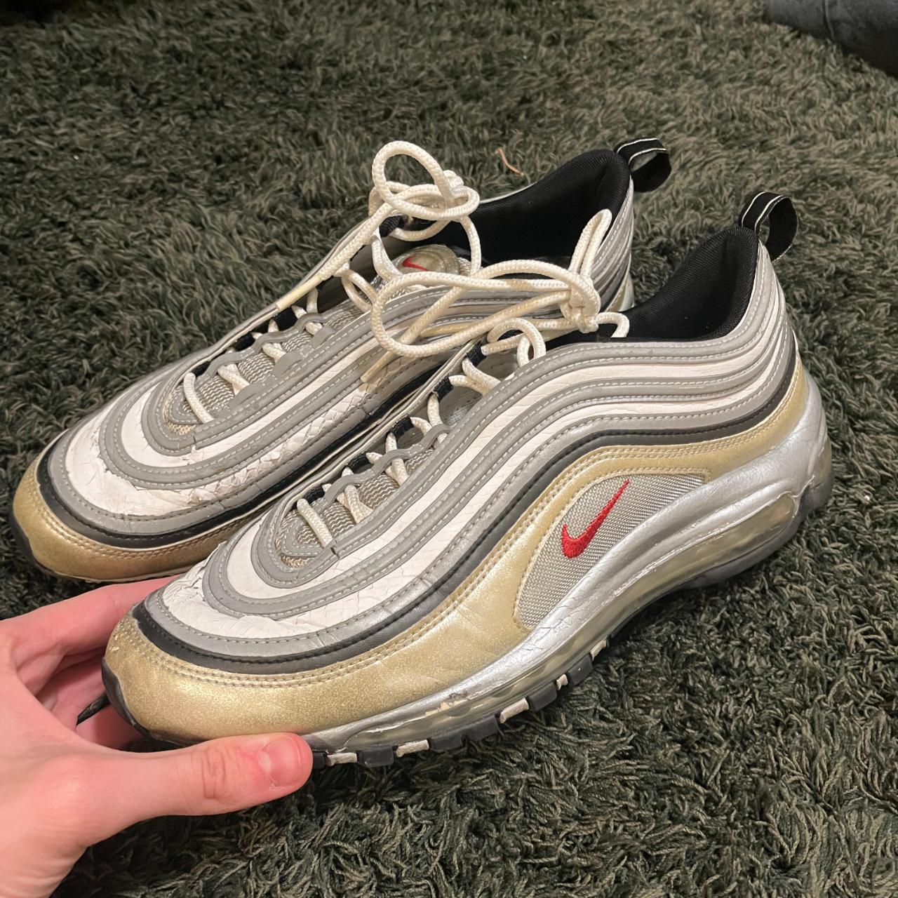 air max gold and silver
