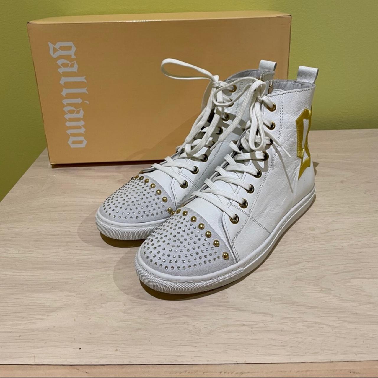 comfy white leather sneakers