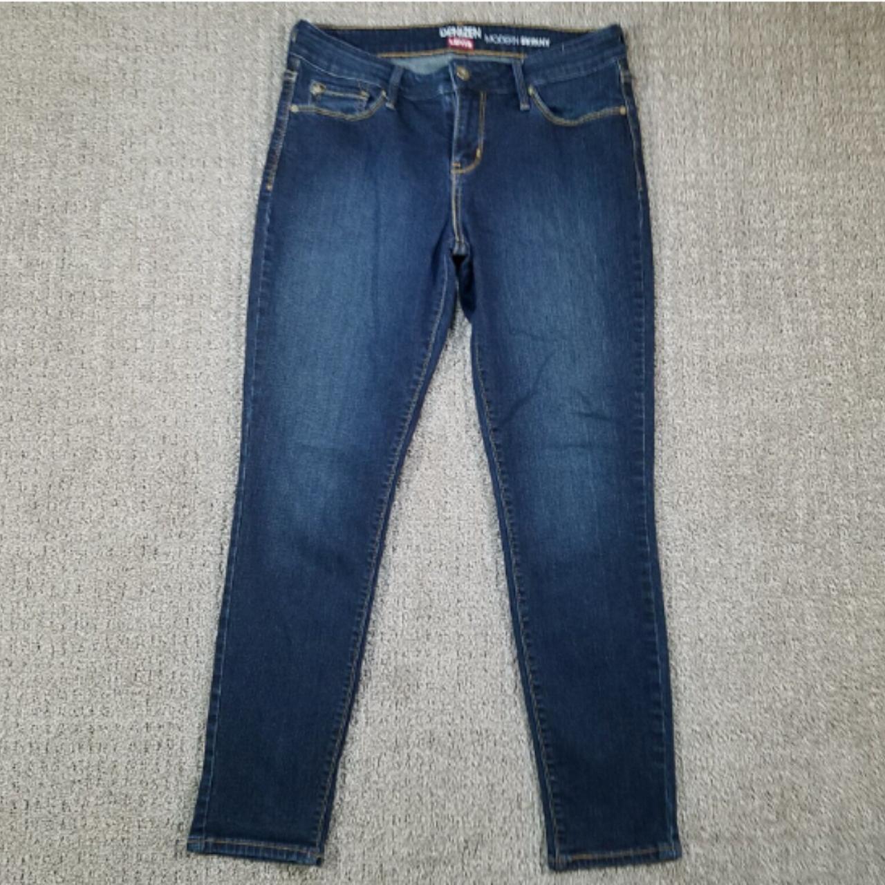 DENIZEN Jeans Womens size 6 Short Modern Skinny... - Depop