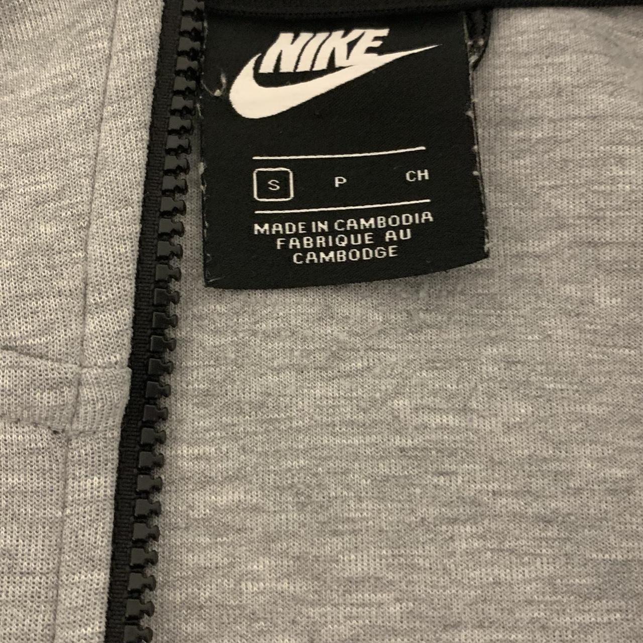 nike tech fleece senior