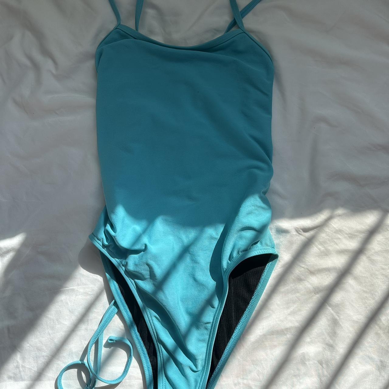 Jolyn Dayno 3 One Piece Size 30 In Hawaii Blue Depop