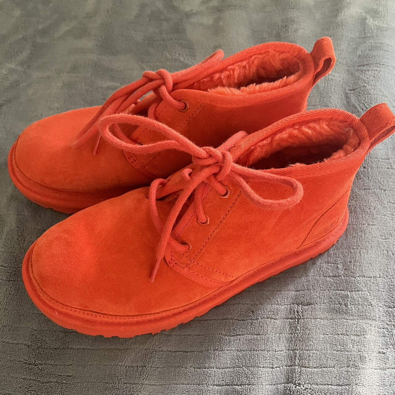 neumel boot red