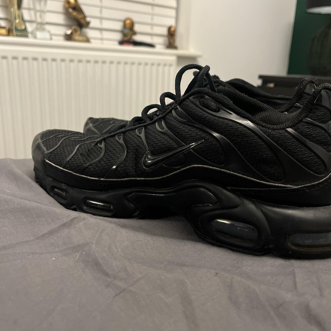 tn trainers size 9