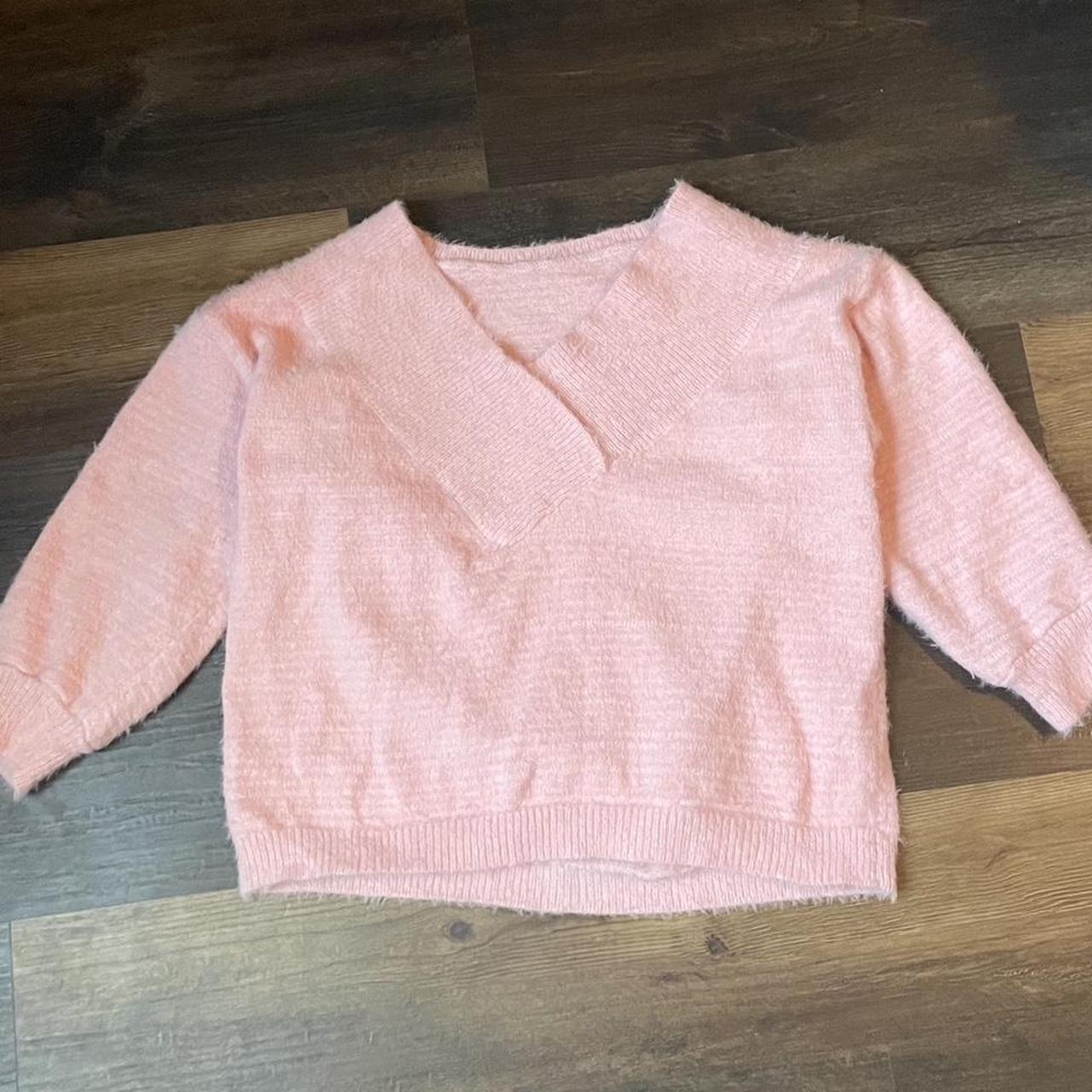 Adorable wide shoulder, wide collar fluffy pink... - Depop